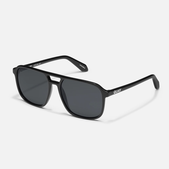 QUAY - ON THE FLY - BRAND NEW - COMES WITH DUST BAG & CLOTH